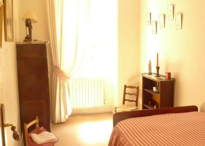 Chateau Du Prada Πανσιόν 4*