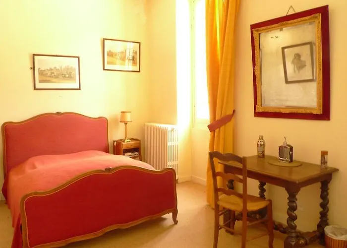 Chateau Du Prada Πανσιόν